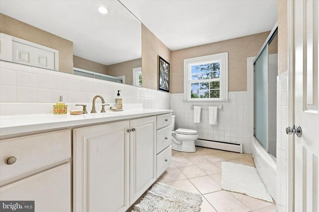 809 CLOVERLY RD, Berwyn, PA 19312