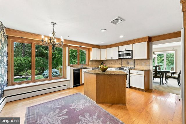 809 CLOVERLY RD, Berwyn, PA 19312