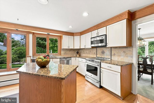 809 CLOVERLY RD, Berwyn, PA 19312