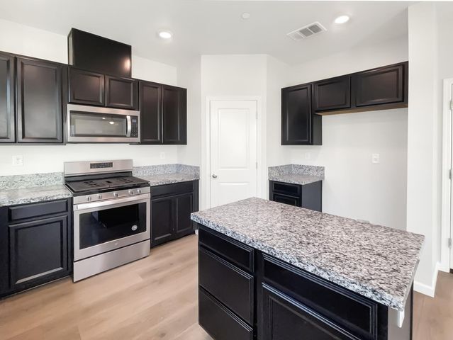 769 Lincolnshire Cir, Lincoln, CA 95648