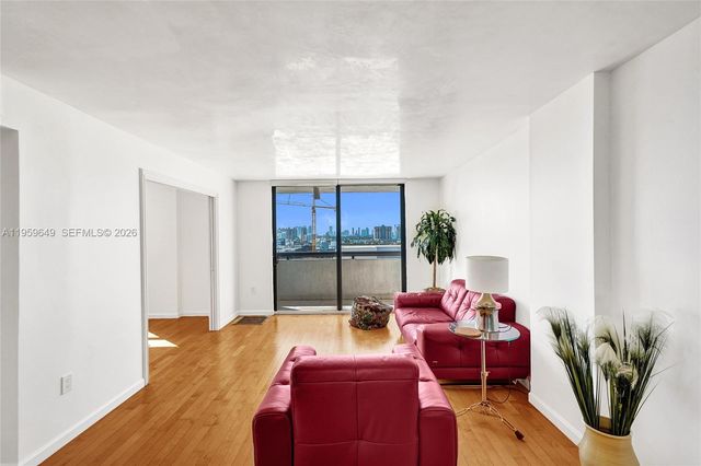 1775 Washington Ave PH-4, Miami Beach, FL 33139