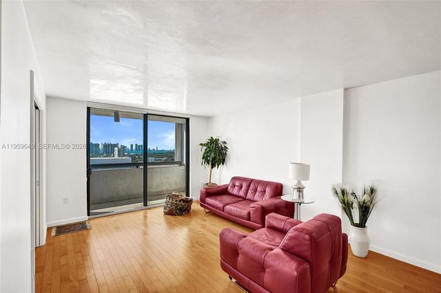 1775 Washington Ave PH-4, Miami Beach, FL 33139