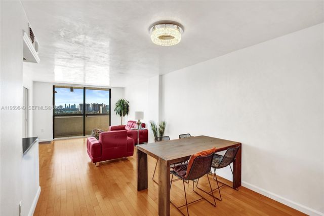 1775 Washington Ave PH-4, Miami Beach, FL 33139