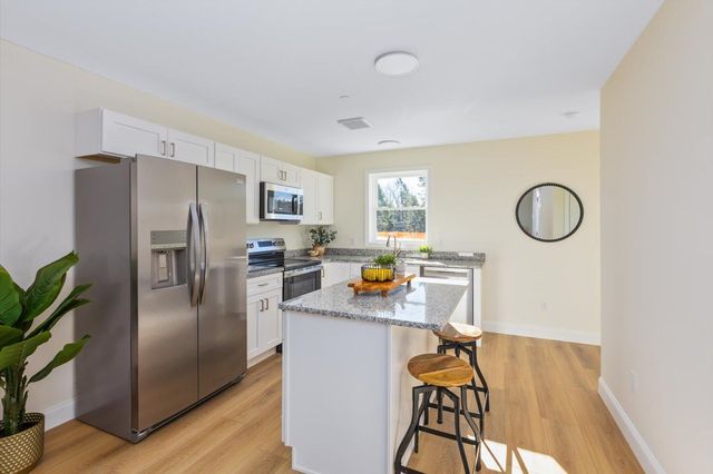 19 Lucy Lane, Peterborough, NH 03458