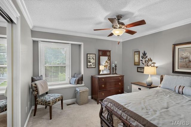525 Country Manor Drive, St Peters, MO 63376