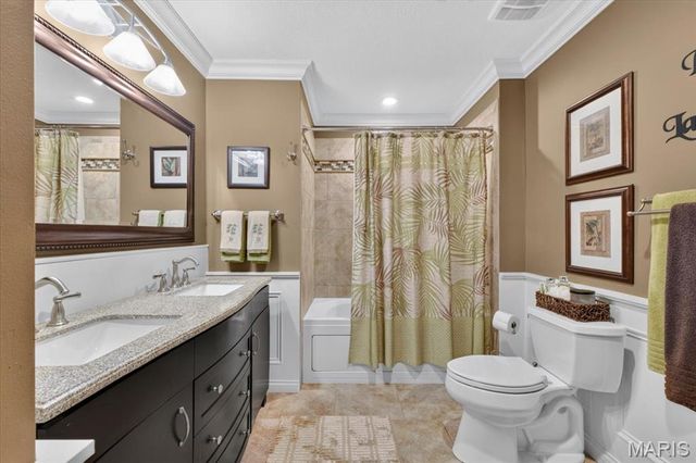 525 Country Manor Drive, St Peters, MO 63376