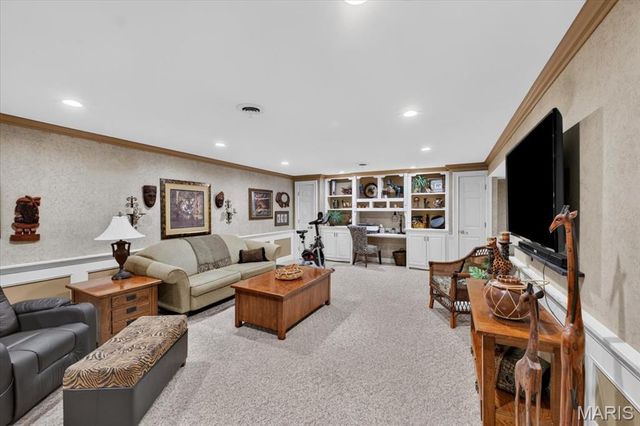525 Country Manor Drive, St Peters, MO 63376