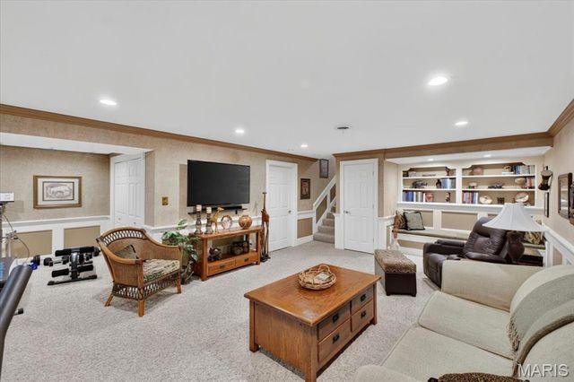 525 Country Manor Drive, St Peters, MO 63376