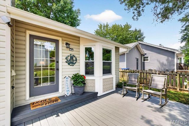 525 Country Manor Drive, St Peters, MO 63376