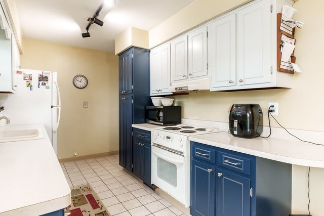 526 E RIVERSIDE Boulevard, Loves Park, IL 61111