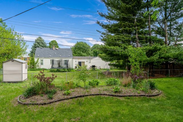 526 E RIVERSIDE Boulevard, Loves Park, IL 61111