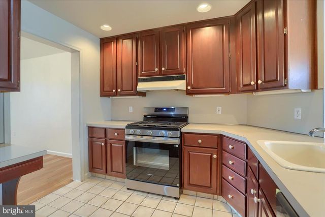 112 GRAYSTONE DR, Hummelstown, PA 17036