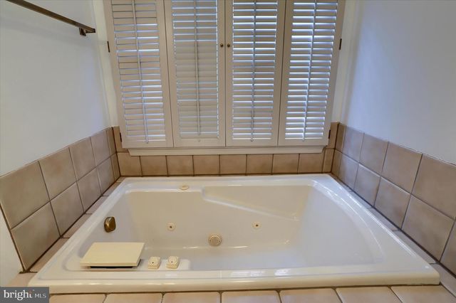 112 GRAYSTONE DR, Hummelstown, PA 17036