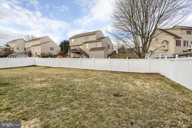 112 GRAYSTONE DR, Hummelstown, PA 17036