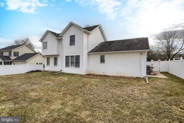 112 GRAYSTONE DR, Hummelstown, PA 17036