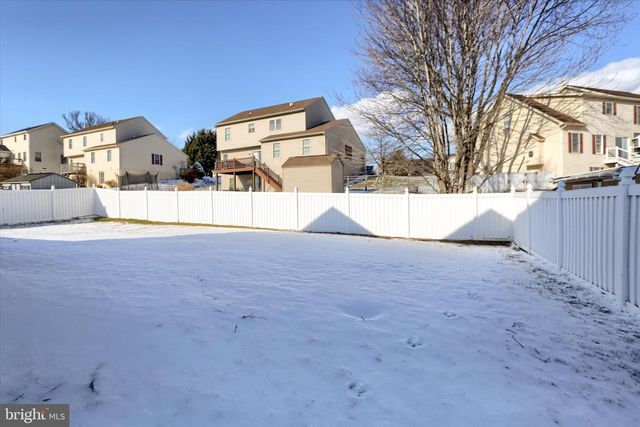 112 GRAYSTONE DR, Hummelstown, PA 17036