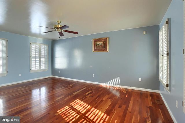 112 GRAYSTONE DR, Hummelstown, PA 17036