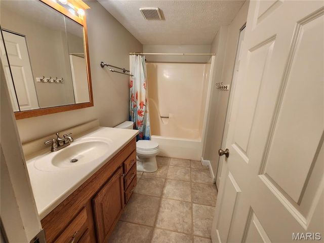 12 Michael Court, Bethalto, IL 62010