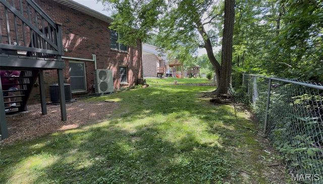 12 Michael Court, Bethalto, IL 62010