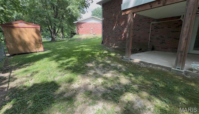 12 Michael Court, Bethalto, IL 62010