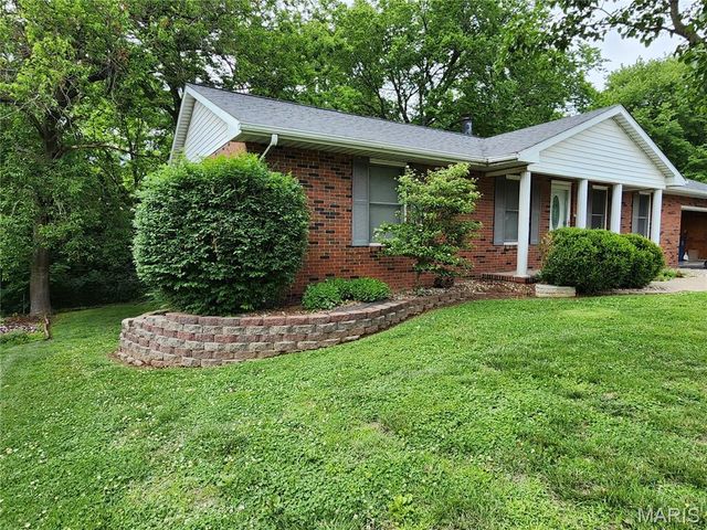 12 Michael Court, Bethalto, IL 62010