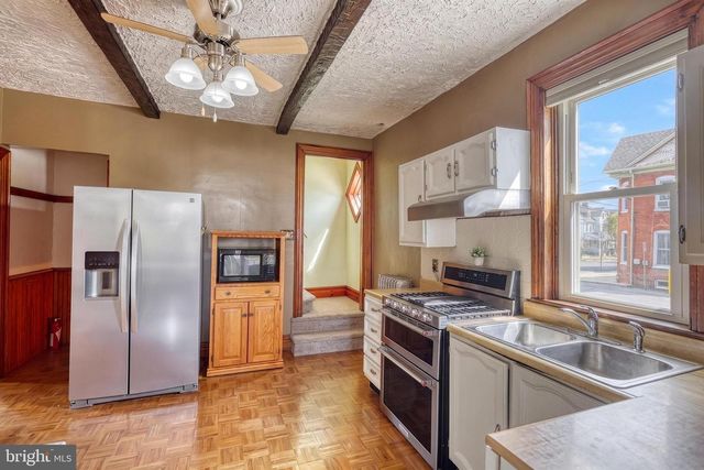 453 CARLISLE ST, Hanover, PA 17331