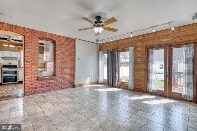 453 CARLISLE ST, Hanover, PA 17331