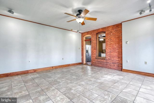 453 CARLISLE ST, Hanover, PA 17331