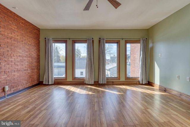 453 CARLISLE ST, Hanover, PA 17331