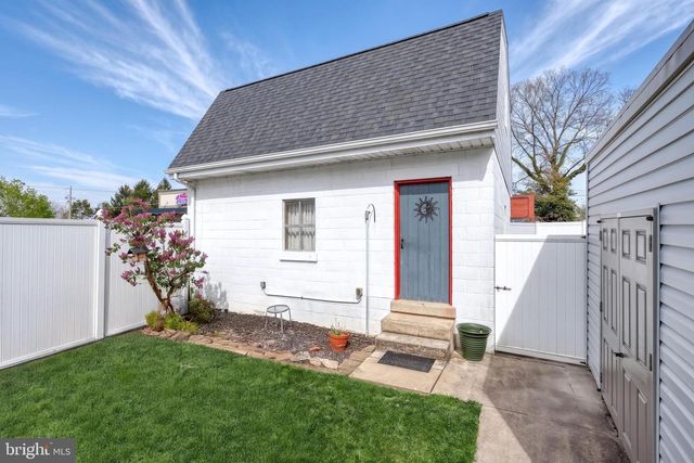 453 CARLISLE ST, Hanover, PA 17331