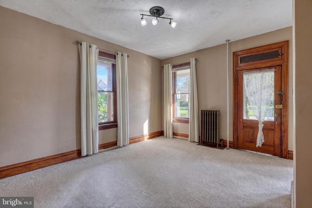 453 CARLISLE ST, Hanover, PA 17331