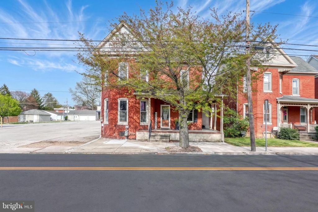 453 CARLISLE ST, Hanover, PA 17331
