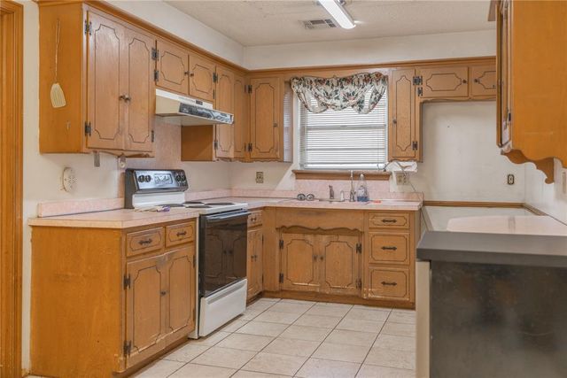 5920 N College Street, Oklahoma City, OK 73122