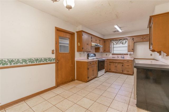 5920 N College Street, Oklahoma City, OK 73122