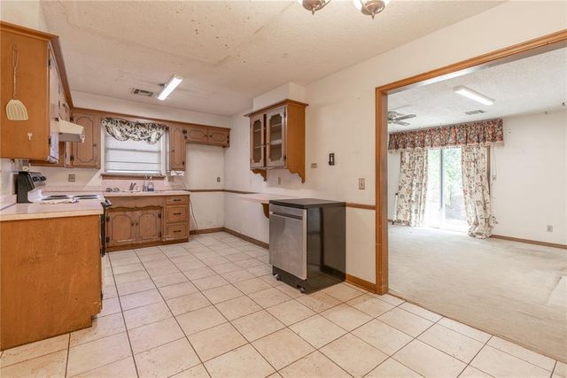 5920 N College Street, Oklahoma City, OK 73122