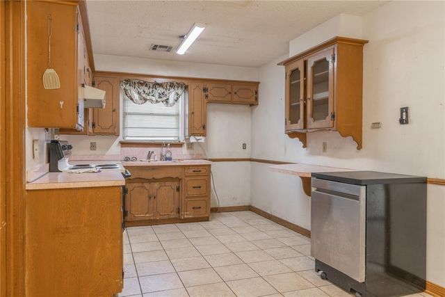 5920 N College Street, Oklahoma City, OK 73122