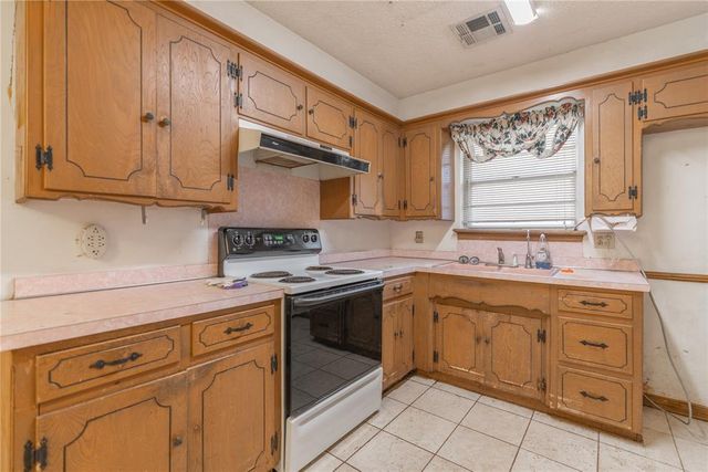 5920 N College Street, Oklahoma City, OK 73122