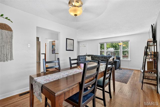8933 Saint Louis Avenue, St Louis, MO 63114