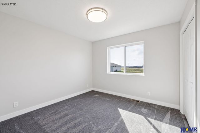 1825 E 9th Street, Hickman, NE 68372