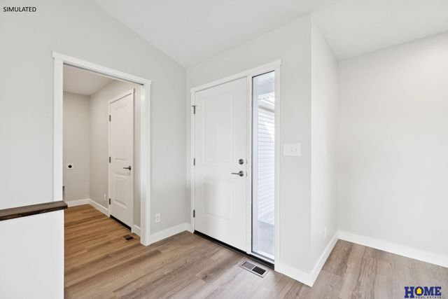 1825 E 9th Street, Hickman, NE 68372