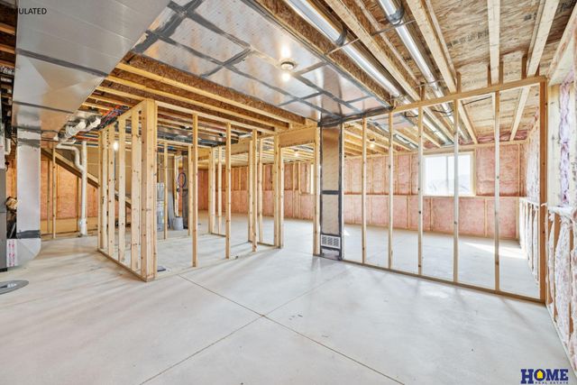 1825 E 9th Street, Hickman, NE 68372