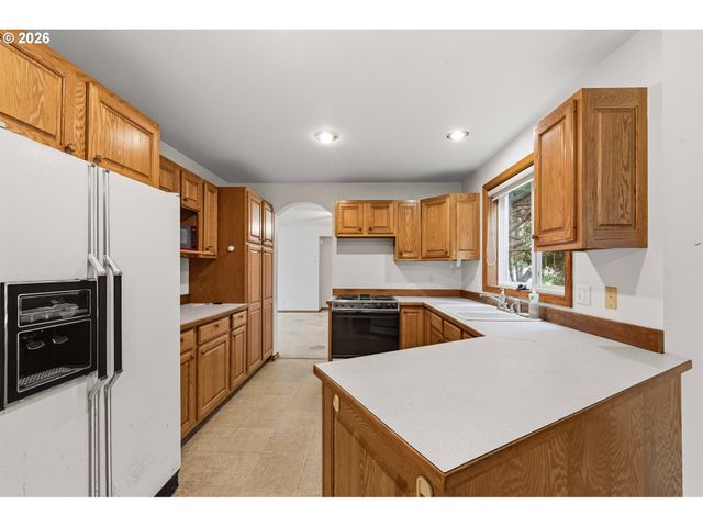 615 Sw SEABIRD Dr, Bandon, OR 97411