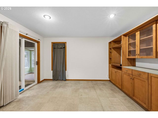 615 Sw SEABIRD Dr, Bandon, OR 97411