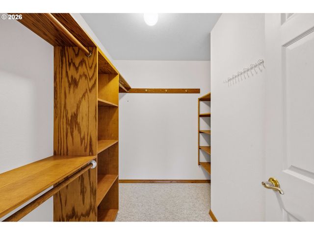 615 Sw SEABIRD Dr, Bandon, OR 97411