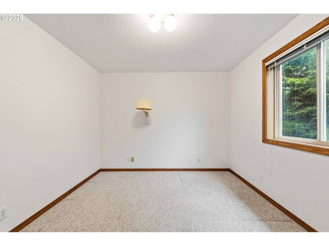 615 Sw SEABIRD Dr, Bandon, OR 97411