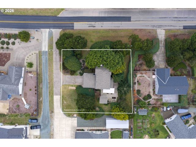 615 Sw SEABIRD Dr, Bandon, OR 97411