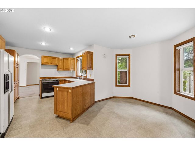 615 Sw SEABIRD Dr, Bandon, OR 97411