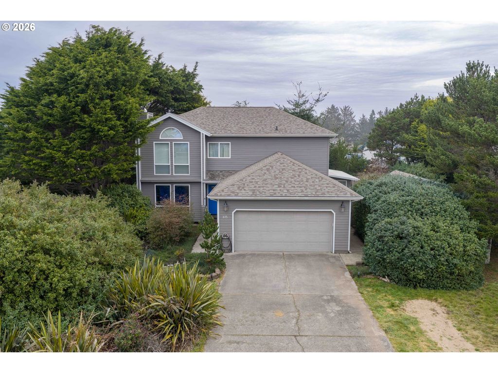 615 Sw SEABIRD Dr, Bandon, OR 97411