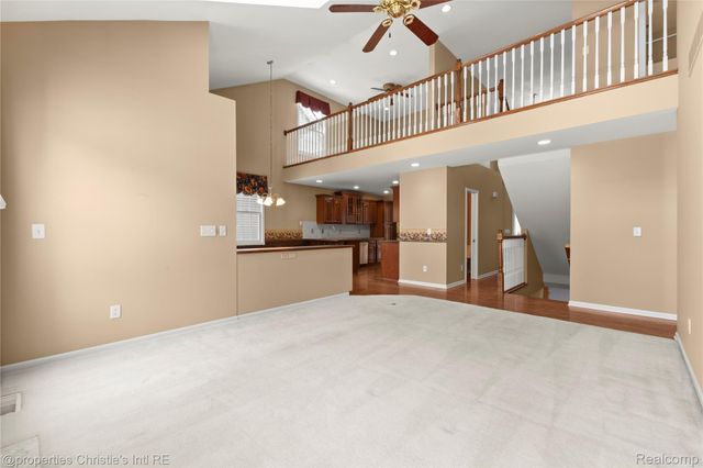 6166 Natures Cove, Grand Blanc, MI 48439