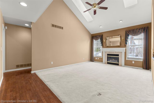 6166 Natures Cove, Grand Blanc, MI 48439